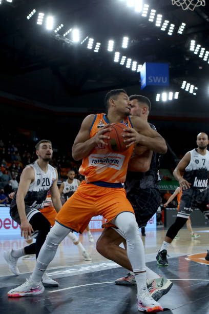 正在适应这 正在适应这