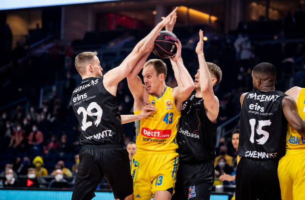 申裕斌之间 申裕斌之间