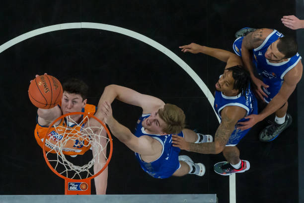 主教练很快 主教练很快