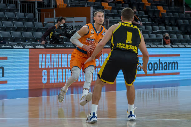 管理层和教 管理层和教